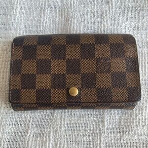 Louis Vuitton Brown authentic Damier compact Wallet